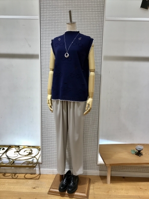 【超レア】muveil ストロベリーノースリーブ 超レア】muveil ストロベリーノースリーブ