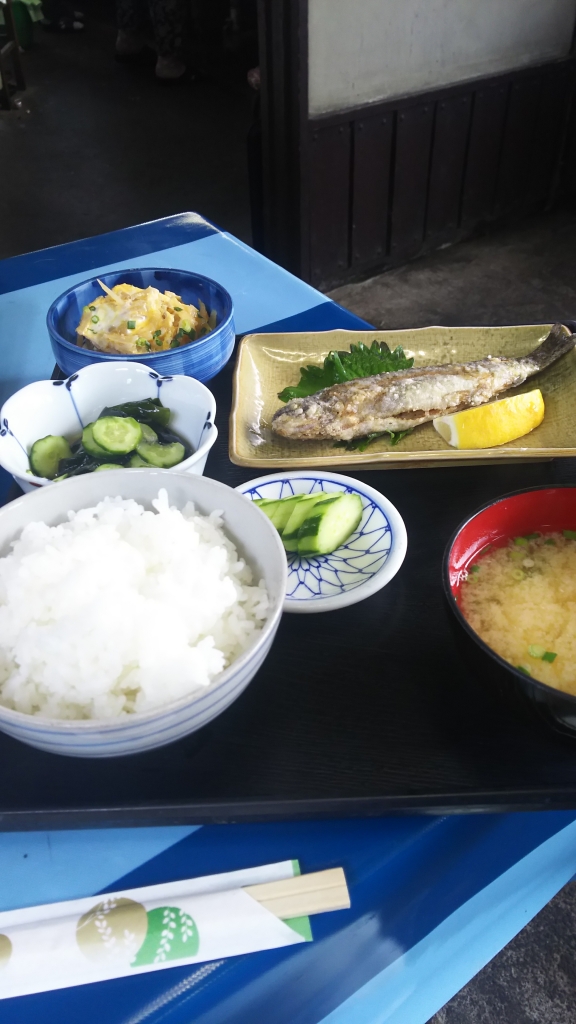ニジマス定食