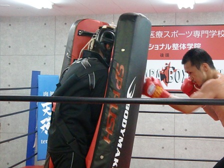 全身ミット爆走