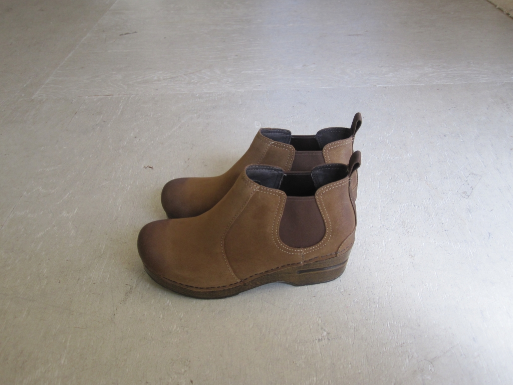 dansko frankie brown