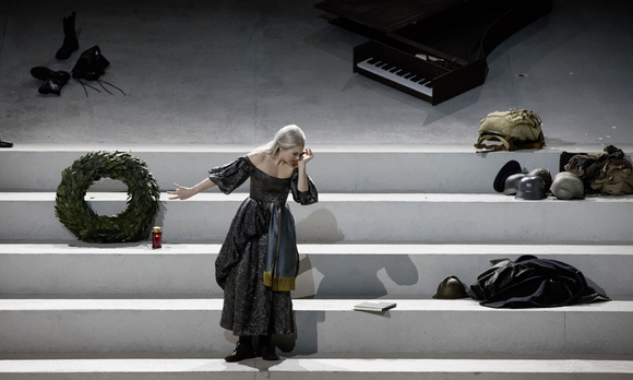 (c) APA/HERWIG PRAMMER