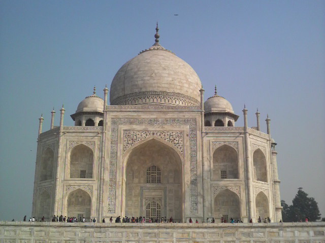 インド