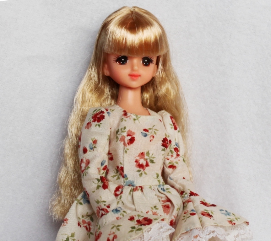 豊富な高品質ジェニーちゃん　お着物　８０年代 人形