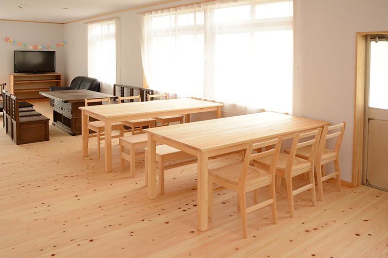 ひのき無垢 ふもとっぱら キャンプ 無垢家具10