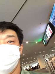 羽田空港、帰省搭乗前☆16-12-27