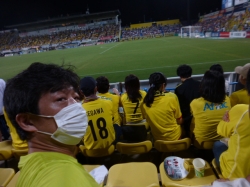 柏スタジアム、前から4列目☆18-8-25