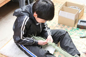 お飾り作り次男
