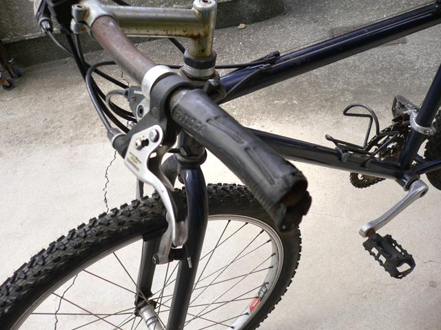 愛車のハンドル