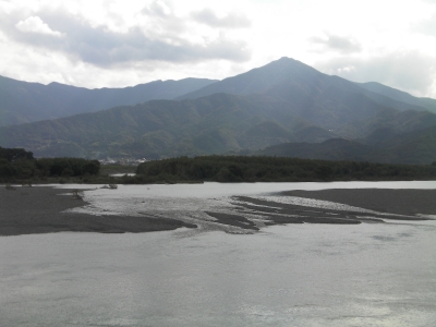 高越山吉野川