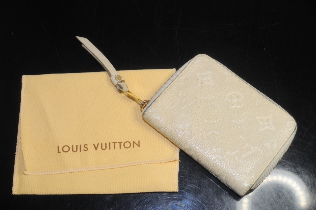 ルイ・ヴィトン のお財布お買取り致しました。Louis Vuitton | 買取専門店宝船 津ヨットハーバー店 ブログ