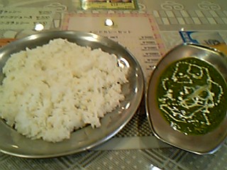 ラジ マッシュルームとホウレンソウのカレー