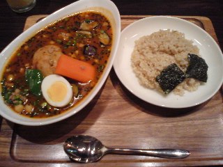 スープカレー 心 ひき肉とひよこ豆のアジアンスープカレー