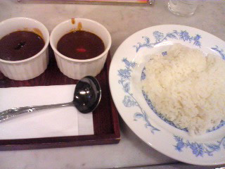ニューながい(新宿) 黒赤カレー