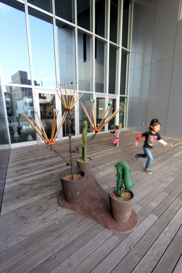 「Planter Trio」(岡崎市図書館交流プラザ)