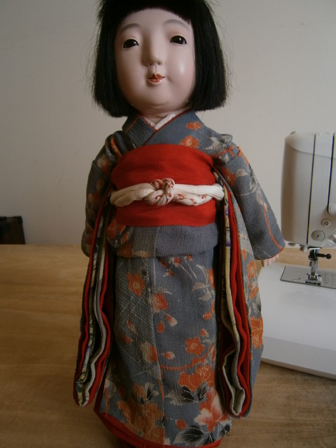 市松人形 左利ちゃん江戸縮緬のお着物 | 和ビスクドール 着物ビスク