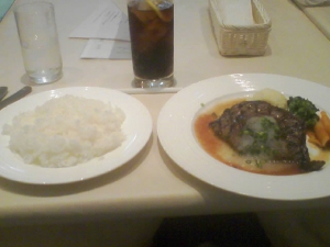 肉にはごはんがやっぱ合う