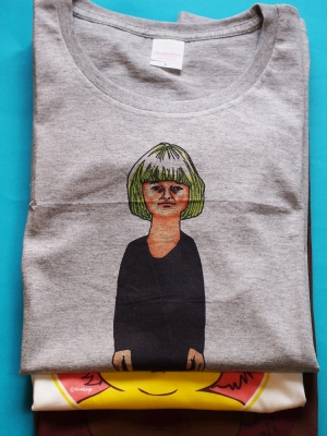 並べたTシャツ