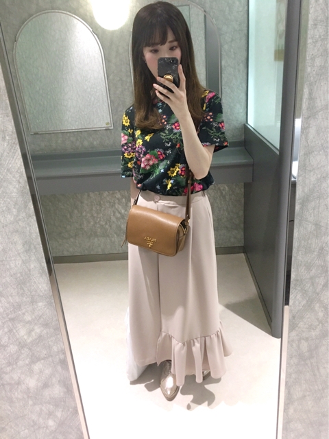 大人フェミニンコーディネート,30代,ワイドパンツ