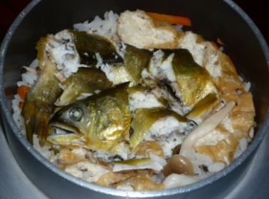 鮎の炊き込みご飯