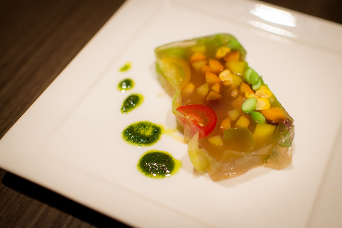 彩り野菜のテリーヌ ジェノベーゼソース