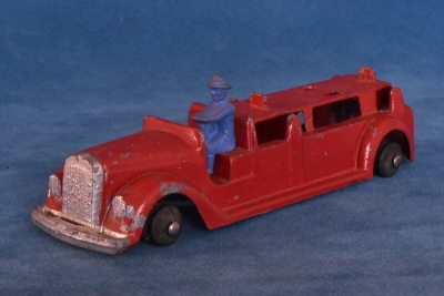 tootsietoy fire truck-2.jpg