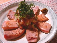 サッと焼きまぐろの納豆おろしのせ