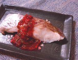 蒸し鯛の梅紫蘇ソース
