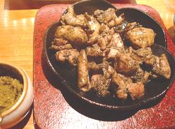 地鶏の炭火焼