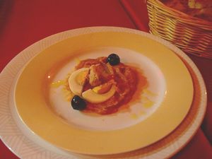 サラダホリヤ