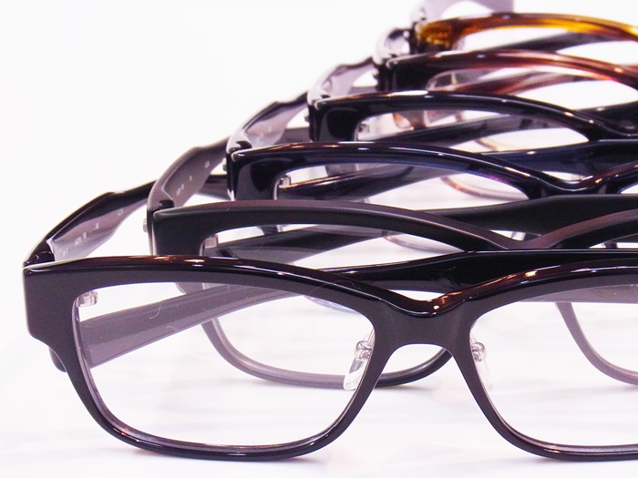 999.9フォーナインズ黒ぶちメガネ　NP-17 999.9 定番ウェリントンフレーム『NP-17』が久々に再入荷してい