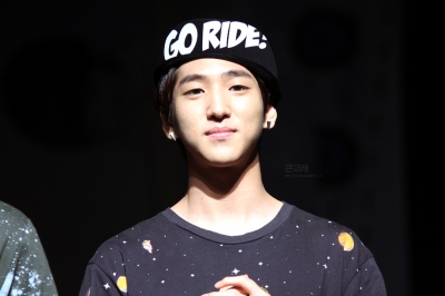 2nd MINI ALBUM Teaser写真 サンドゥル と BARODAY画像 B1A4