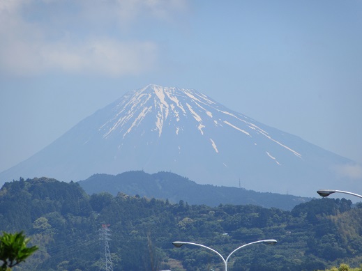 5/13 10時半過ぎの富士山