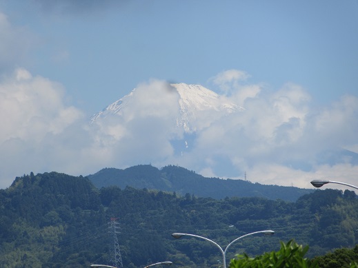 6/13 10時半前の富士山