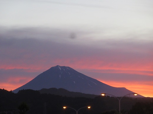 6/17 4時半前の富士山 1