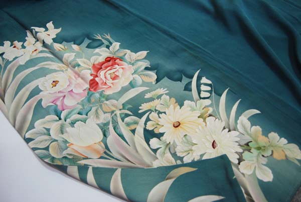 薔薇や菊にチューリップ！アンティーク色留袖 | kimono sarasa