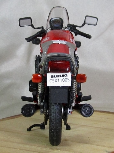 F-toys 1/24ヴィンテージバイクキットVol．2 スズキ