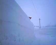雪の壁にぃ〜