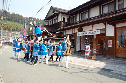 新酒祭りと祝みこし