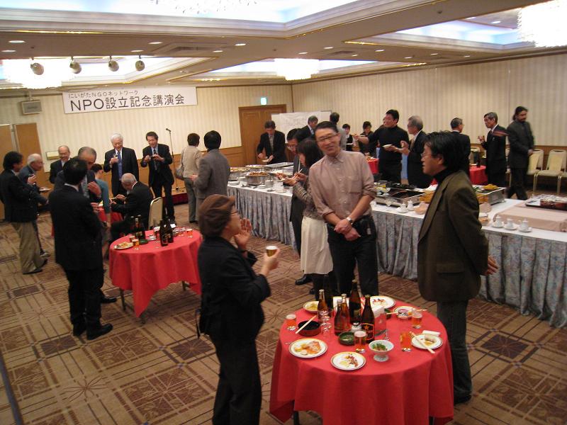 懇親会