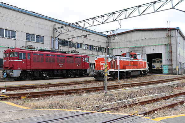 ED75とDE10