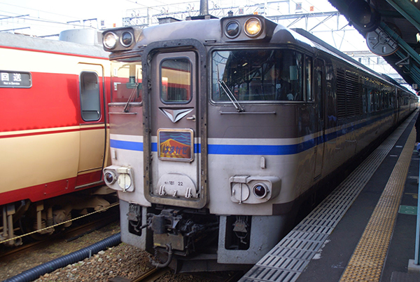大阪駅にて