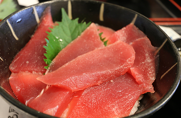 マグロ丼