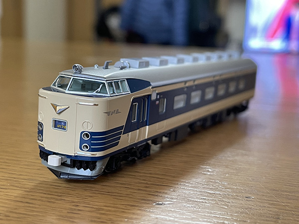 デアゴ鉄道模型金属モデル『クハネ583』とNゲージ『クハネ583