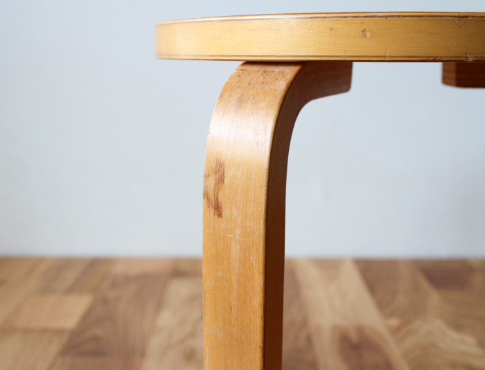 Artek-stool60-50sA06.jpg