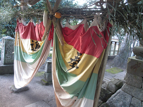 長尾熊野座神社ラスタカラー600.jpg