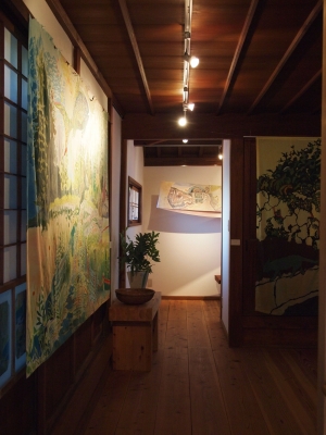 奥に続きます・・・