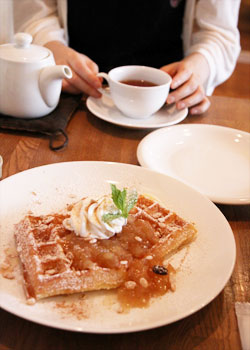 YOTSUBA CAFE