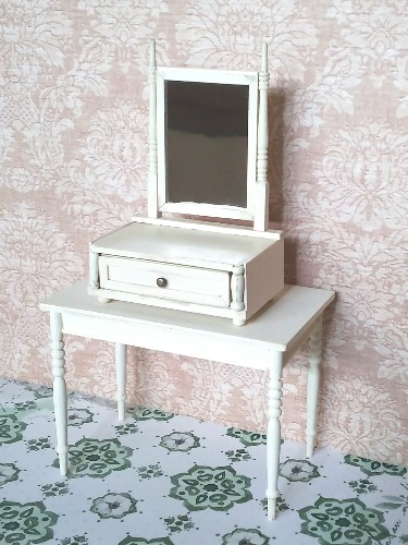 ミニチュア家具