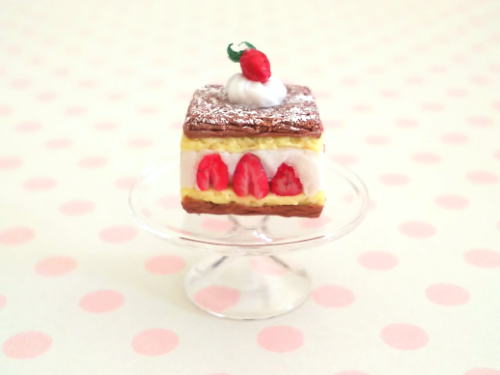 ミニチュアケーキ