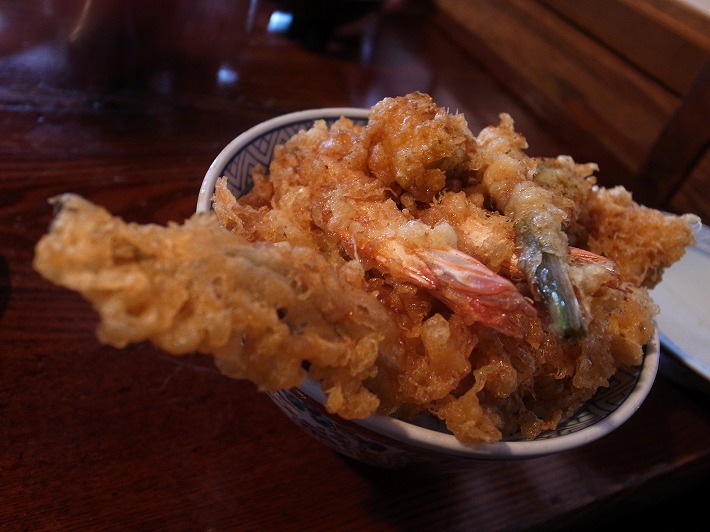 土手の伊勢屋2